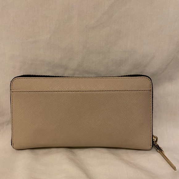 Kate Spade Wallet - Picture 2 of 9